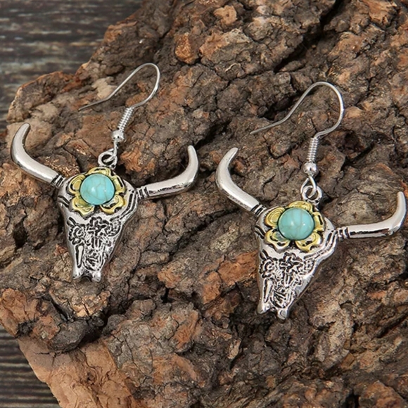 Longhorn Earrings. Cow Head Bull Head Steer Western Country Cowgirl Rodeo Horns - Picture 13 of 13